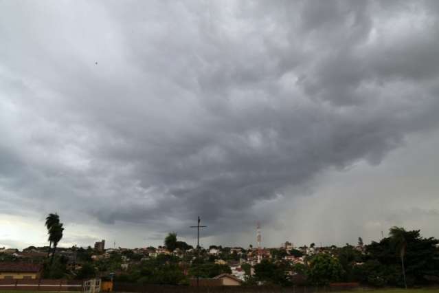 Previs&atilde;o &eacute; de mais chuvas e frente fria se aproxima do Estado