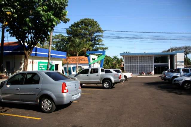 Parque reabre sem shows, 17 empresas e quer ser shopping do agro