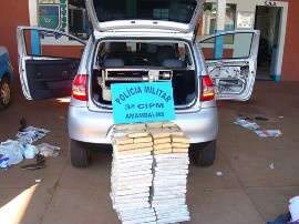  Motorista foge e abandona ve&iacute;culo com 128 quilos de maconha 
