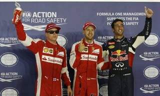 Vettel vence GP de Cingapura e Ferrari consegue ter dois pilotos no pódio (Edgar Su/ Reuters)