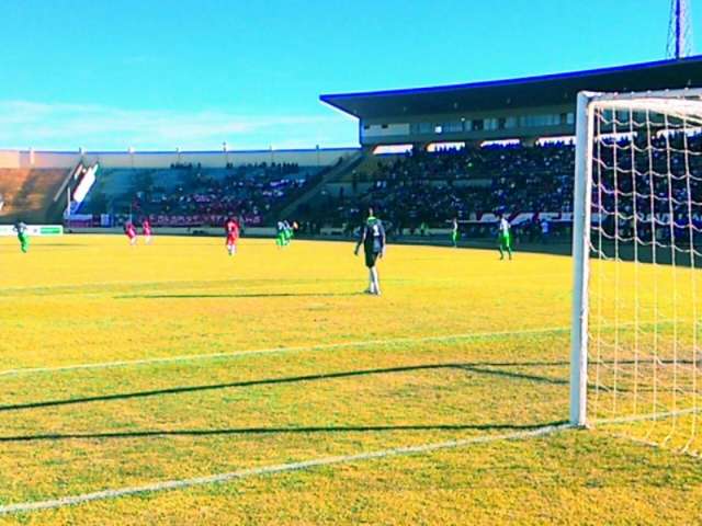 Sete de Dourados vence Comercial e joga pelo empate na 2&deg; partida