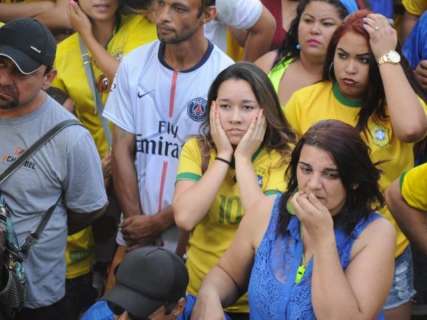 Brasileiros sofrem, mas decepção para quem torceu pela 1ª vez foi ainda maior