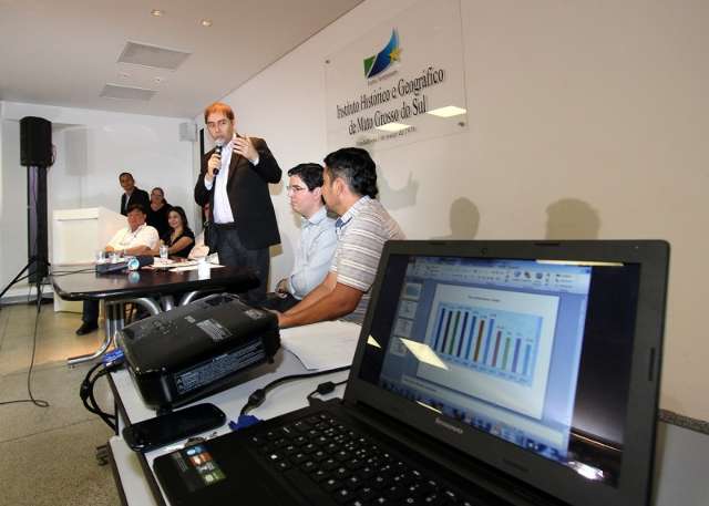  Fechamento do CEMPE,onde ganhavam 300% a mais, provoca demiss&atilde;o de 30 pediatras