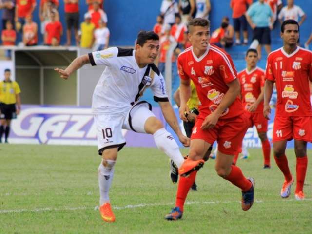 Campeonato estadual ter&aacute; quatro partidas na tarde deste domingo