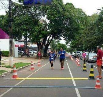 Grupo de corrida escolhe prova de 5 km para celebrar um ano de atividade