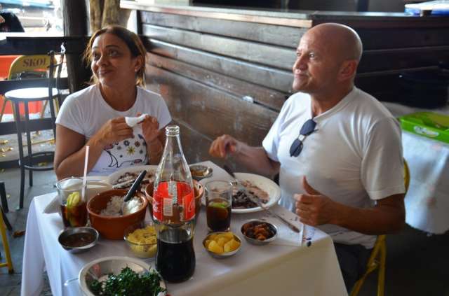 Depois de seis anos, original bar da Mad&aacute; reabre com a feijoada que fez fama