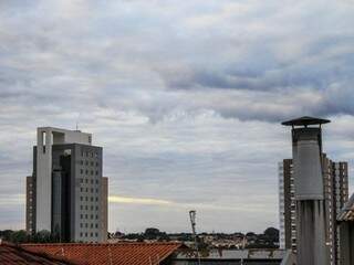 Umidade relativa do ar não deve passar dos 60% em Campo Grande, aponta Inmet (Foto: Marina Pacheco)