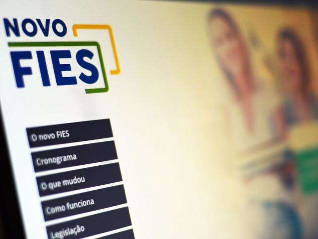 Fies: termina dia 30 prazo de renova&ccedil;&atilde;o para contratos feitos at&eacute; 2017