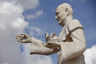 Papa João Paulo II abençoando os moradores (Foto: Marcos Ermínio) 