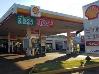 Mesmo com um dos menores valores de MS para a gasolina, postos de Ponta Porã perdem consumidores para o Paraguai (Foto: Direto da Rua)