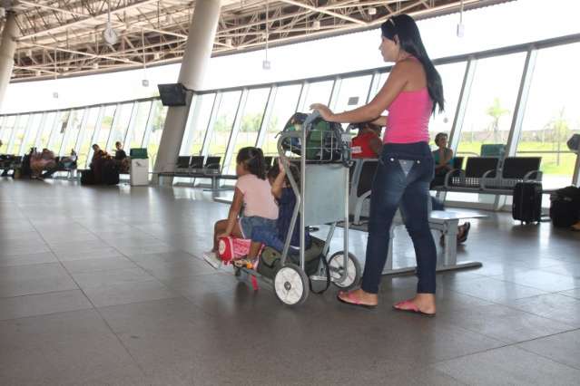 Com abra&ccedil;os adiados e presentes, viajantes ter&atilde;o mil &ocirc;nibus extras 