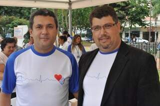 Os organizadores da campanha, Christiano Henrique Souza Pereira e Mércule Pedro Paulista Cavalcante. (Foto: Marcelo Calazans)