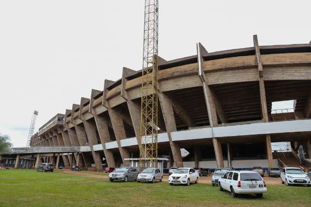 Aperto de cintos:  UFMS &ldquo;fecha&rdquo; Moren&atilde;o &agrave; noite e restringe di&aacute;rias