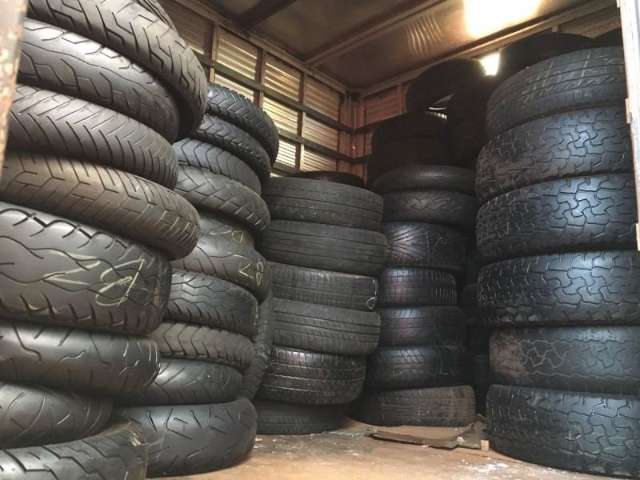 Opera&ccedil;&atilde;o apreende 340 pneus e autua 4 borracheiros por venda de &#039;riscados&#039;