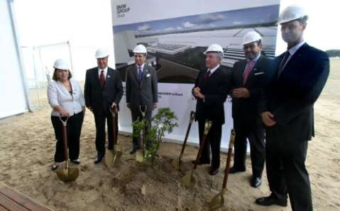 BMW lança pedra fundamental para o inicio da construção de sua fábrica no Brasil