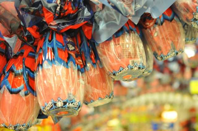Ovos de P&aacute;scoa est&atilde;o 5% mais baratos do que na semana passada