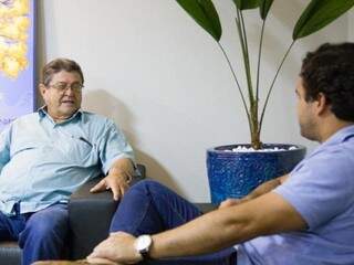 Donato Lopes (à esquerda) em reunião com o deputado Beto Pereira. (Foto: Divulgação) 