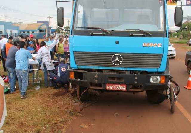 Ciclista de 40 anos morre ap&oacute;s ser atropelado por caminh&atilde;o