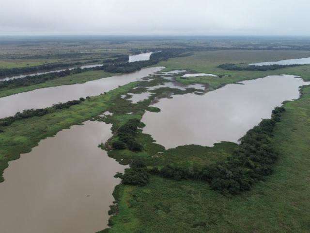 Pol&iacute;cia Ambiental usa drones durante fiscaliza&ccedil;&atilde;o nas margens de rios de MS 