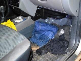 Roupas usadas pelo acusado no dia do crime estavam dentro do carro (Foto: Edição MS)