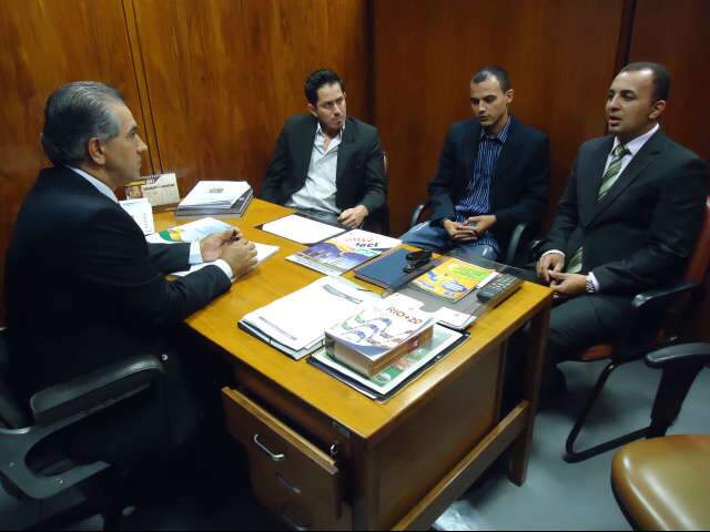  A&eacute;cio e &Aacute;lvaro Dias s&atilde;o esperados para lan&ccedil;amento do PSDB Ind&iacute;gena