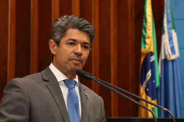 L&iacute;der do governo anuncia calend&aacute;rio para pagamento das emendas