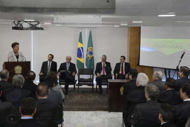 Dilma diz que concess&otilde;es de rodovias s&atilde;o resposta ao pessimismo