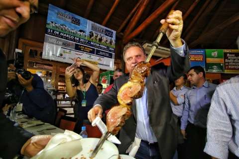 "Quero ver se a carne aqui é melhor do que a de Mato Grosso", diz ministro