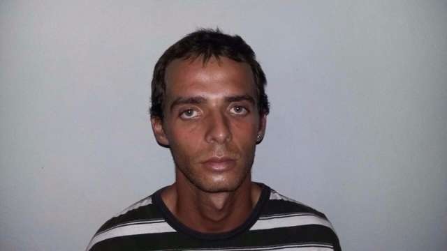 Cuiabanos s&atilde;o presos pelo DOF com Palio roubado na capital mato-grossense