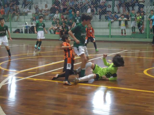 Copa Pelezinho de futsal tem m&eacute;dia de sete gols por partida