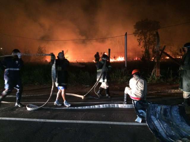 &quot;Foi um milagre&quot;, diz dono de Kombi que explodiu e causou inc&ecirc;ndio 