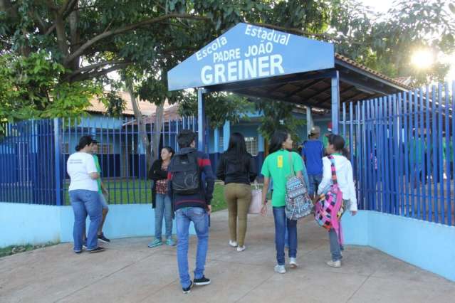 Na retomada das aulas ap&oacute;s a greve, reposi&ccedil;&atilde;o preocupa estudantes