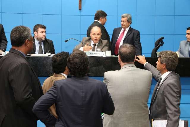 Aprovado benef&iacute;cio de R$ 500 para professores de escolas de tempo integral
