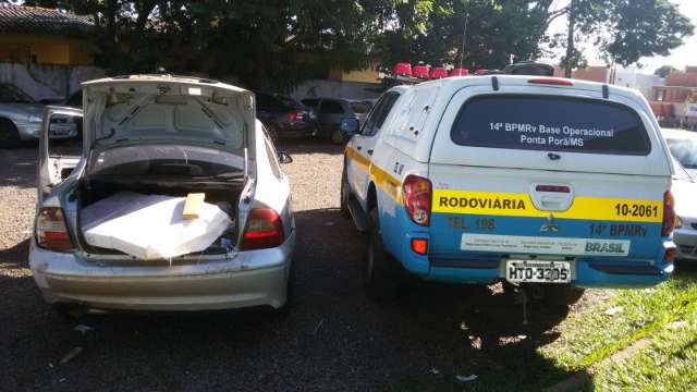 Pol&iacute;cia Militar Rodovi&aacute;ria apreende Vectra com mais de 200 kg de maconha