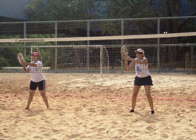 Dupla de MS se prepara para disputa nacional no Beach Tennis