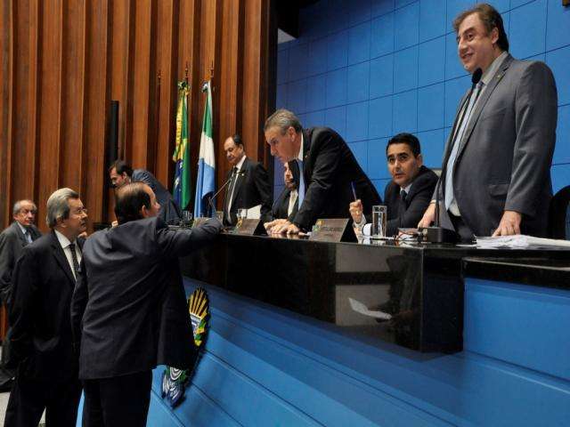 Lei permite ades&atilde;o &agrave; aposentadoria de servidores da Assembleia