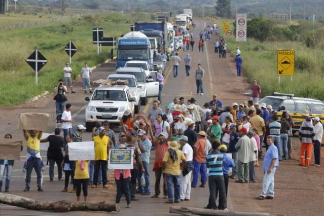 PRF confirma 7 pontos bloqueados pelo MST em tr&ecirc;s rodovias do Estado