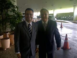 Deputado federal Fábio Trad e prefeito em exercício, Edil, se encontraram em Brasília (Foto: Divulgação)
