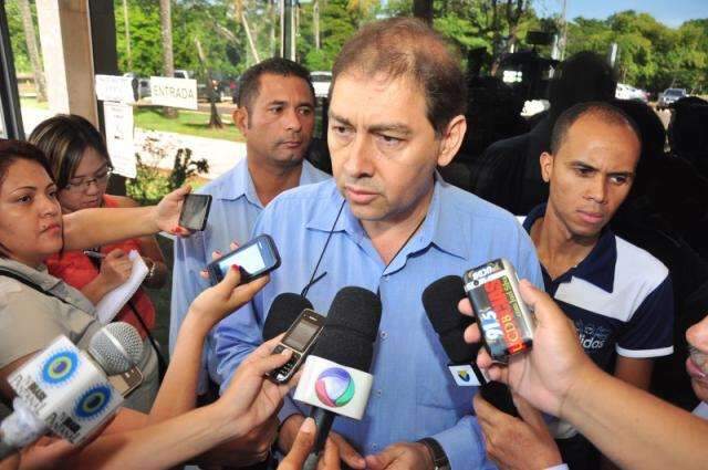 Prefeito chama de "mal-entendido" reclama&ccedil;&atilde;o de servidores sobre sal&aacute;rio