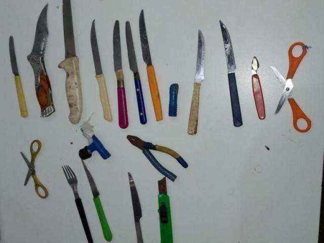 Guarda Municipal faz &#039;batida&#039; no Cetremi e apreende diversas armas artesanais 