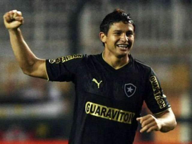  No jogo das faixas, Corinthians perde para o Botafogo no Pacaembu