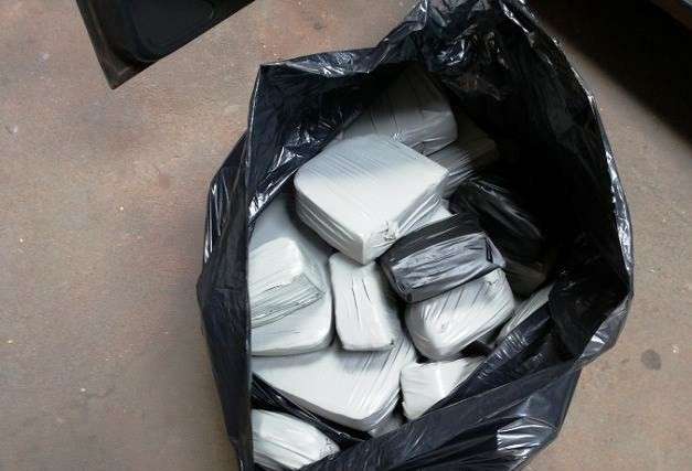 PRF prende mulher que levaria 32 kg de coca&iacute;na para S&atilde;o Paulo 