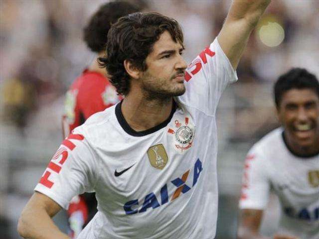 Corinthians visita Botafogo com Pato no ataque; Rodada ter&aacute; mais 8 jogos