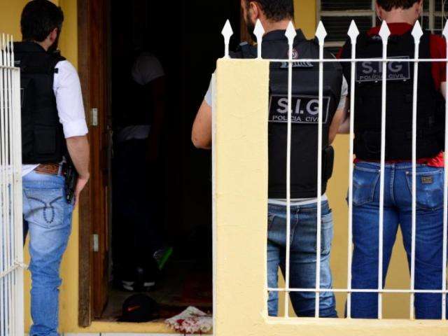 Suspeito reage a abordagem da Pol&iacute;cia Civil e &eacute; morto em tiroteio