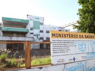 Obras no Hospital do Trauma estão paradas desde 2012 (Foto: Marcos Ermínio/Arquivo)