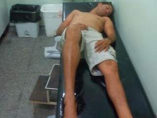 Paulino segue em observação no hospital de Miranda (Foto: Reprodução/Facebook)