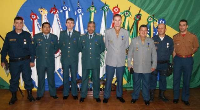 Integrantes da seguran&ccedil;a p&uacute;blica de MS s&atilde;o homenageados pela FEB