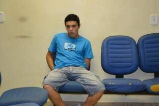 Jovem conhecido como Maníaco da Cruz foi preso no Paraguai e entregue ao Brasil (Foto: Divulgação)