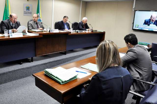 Lei sobre cadastro de ped&oacute;filos volta para an&aacute;lise da Assembleia