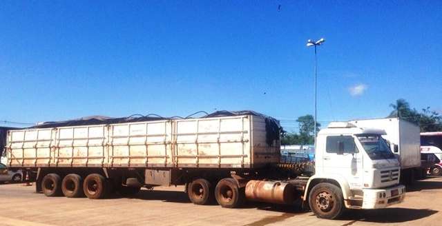 Receita Federal apreende sete toneladas e R$ 700 mil em contrabando